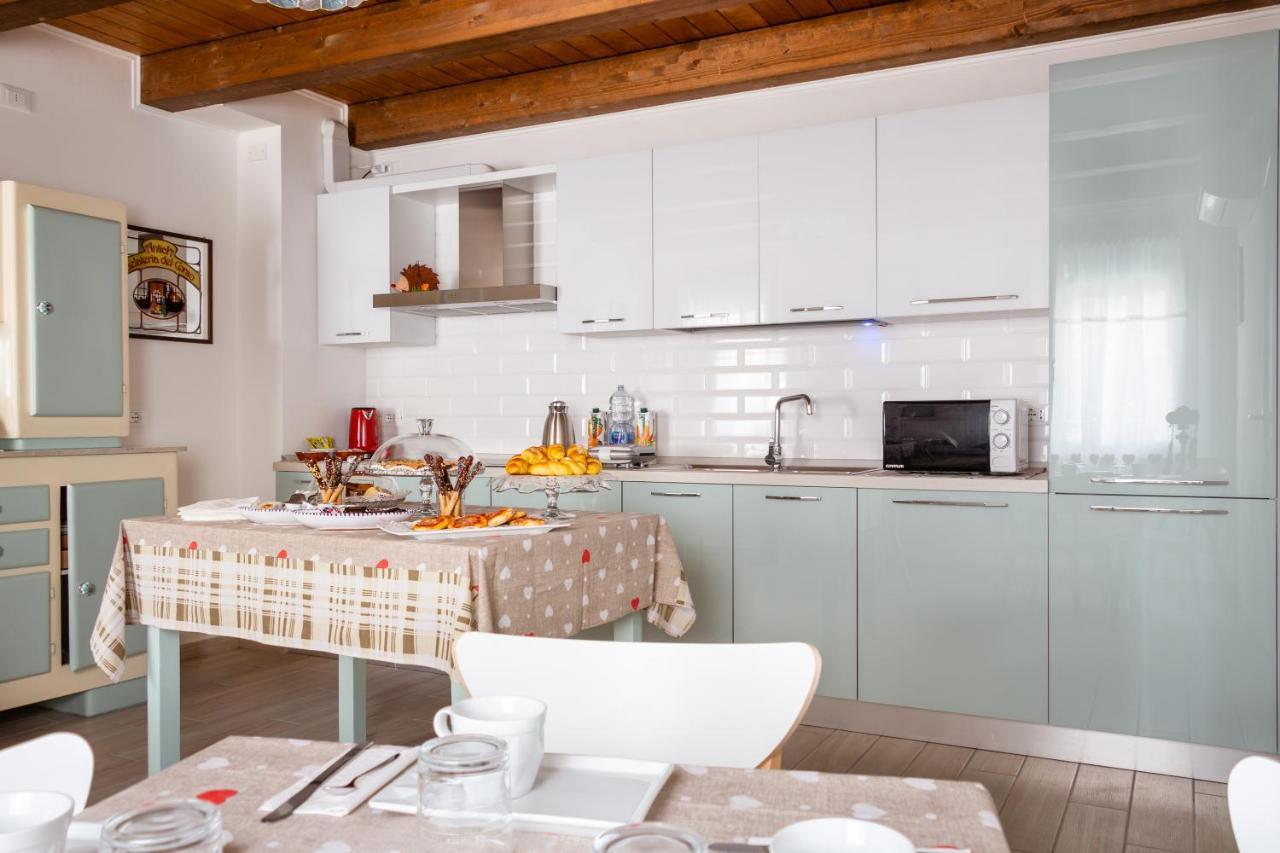 La Casa Di Santino Bed and Breakfast Comacchio Exteriör bild