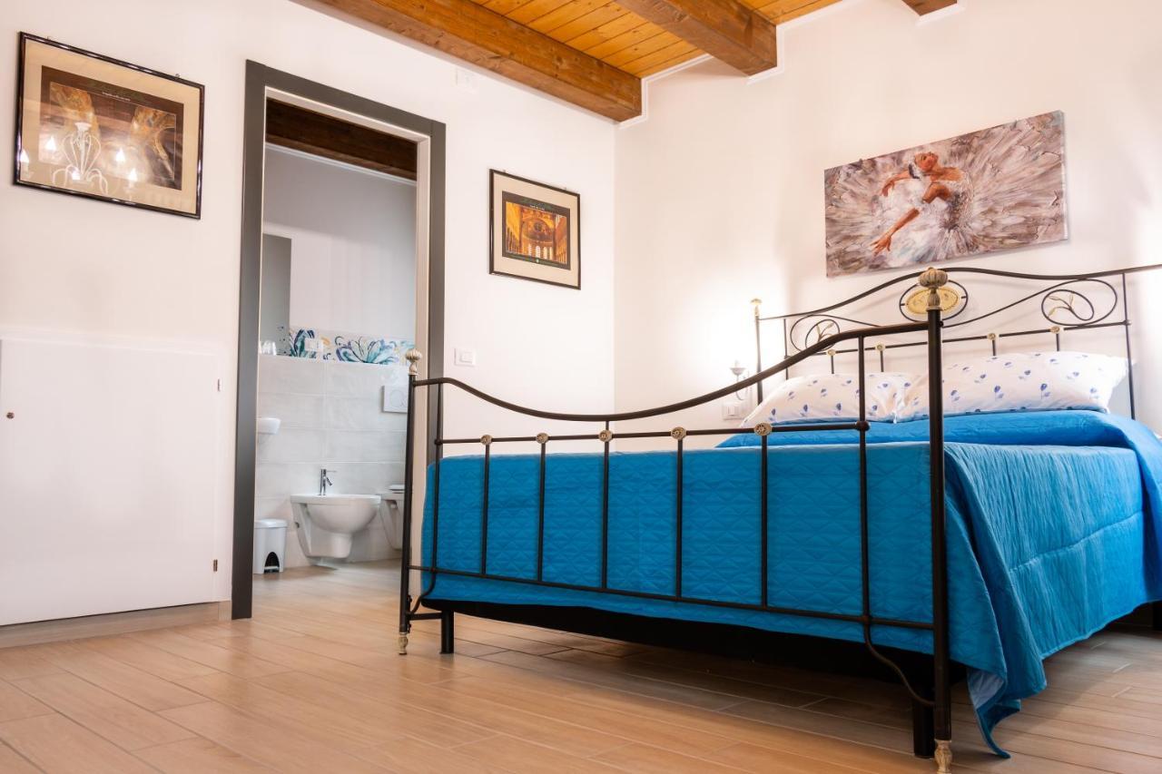 La Casa Di Santino Bed and Breakfast Comacchio Exteriör bild